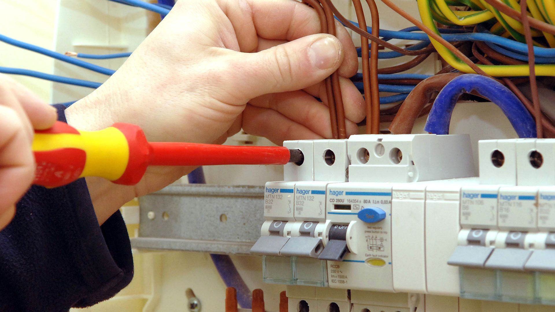 3-hygiene-and-safety-measures-in-electrical-installations